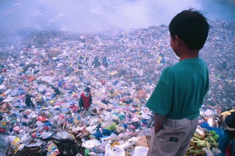 Contaminación ambiental por plástico